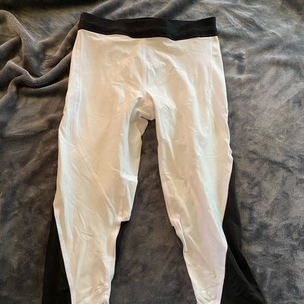 Victoria’s Secret Sport leggings